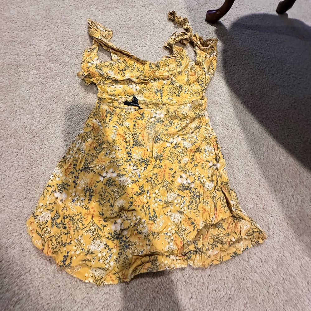 Yellow dress